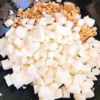 #味达美·名厨汁味正当夏#茄汁山药炒薏仁的做法图解6