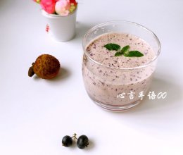蓝莓荔枝奶昔的做法