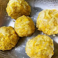 酸菜炖排骨的做法图解2