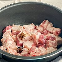 啤酒红烧肉的做法图解1
