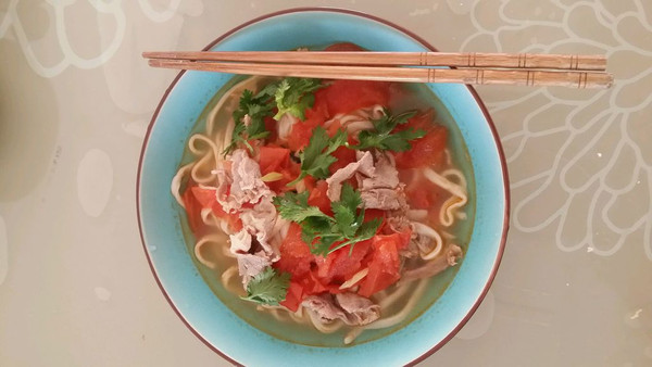 西红柿涮羊肉汤面