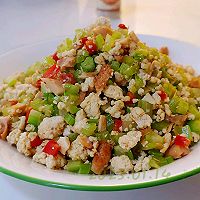 鸡刨豆腐椒芹粒的做法图解8