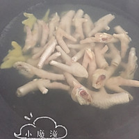 麻油蒜香白云鸡爪的做法图解2