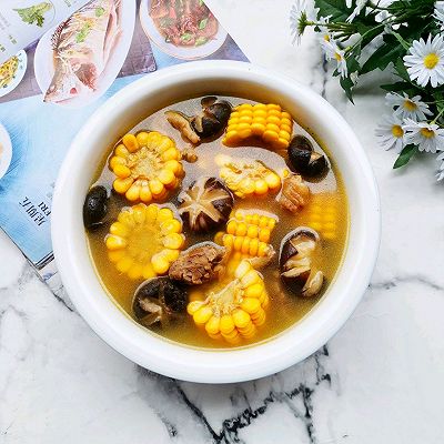 香菇玉米炖鸡