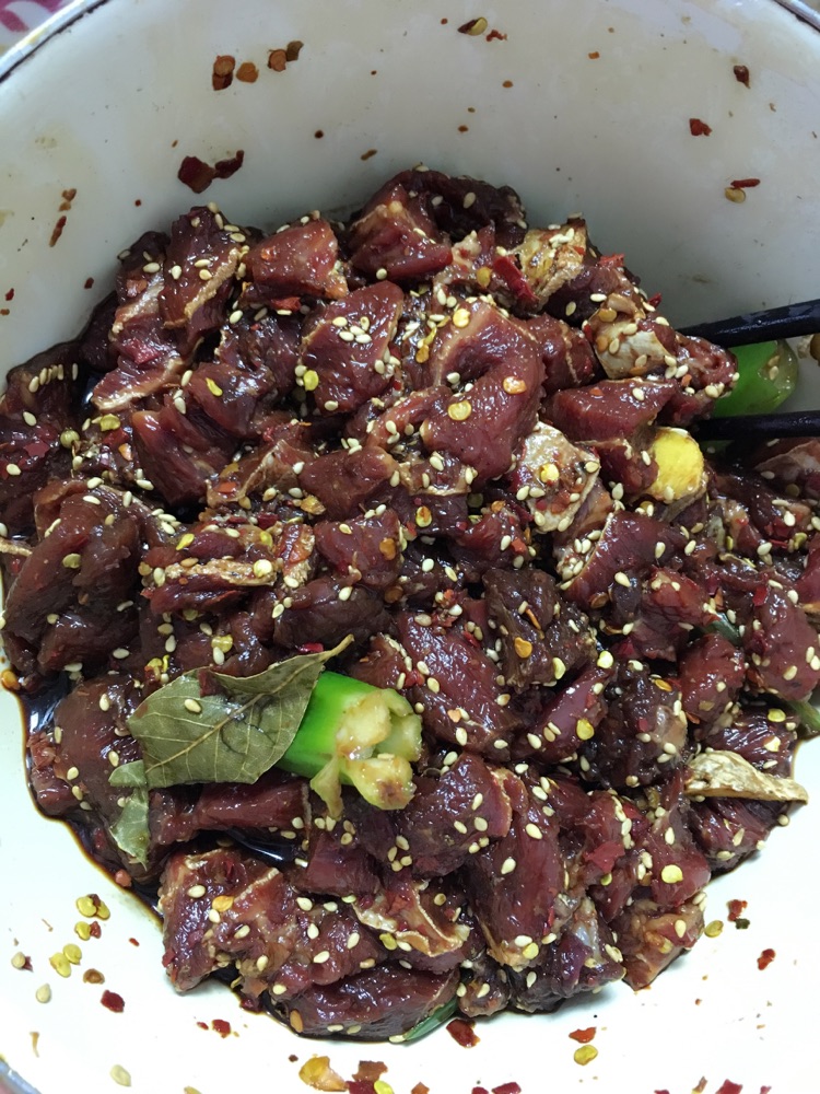 麻辣牙签牛肉的做法图解2