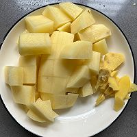猪肉土豆炖粉条的做法图解3