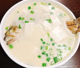 鲈鱼豆腐汤❗️鲜美营养的做法