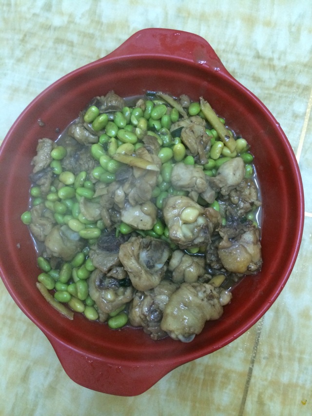 毛豆闷鸡腿的做法图解3
