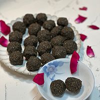 美容养颜黑头发的———-玫瑰黑芝麻丸的做法图解3