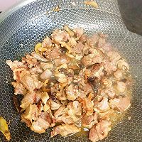 养气补血的营养粥:鸽子排骨红米粥的做法图解14