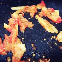 西红柿菌菇汤面的做法图解4