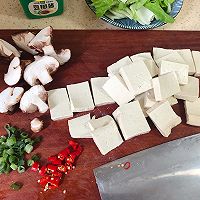 #一勺葱伴侣，成就招牌美味#砂锅白菜豆腐的做法图解1