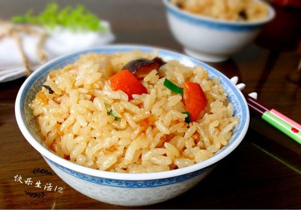 菌菇五花肉香焖饭
