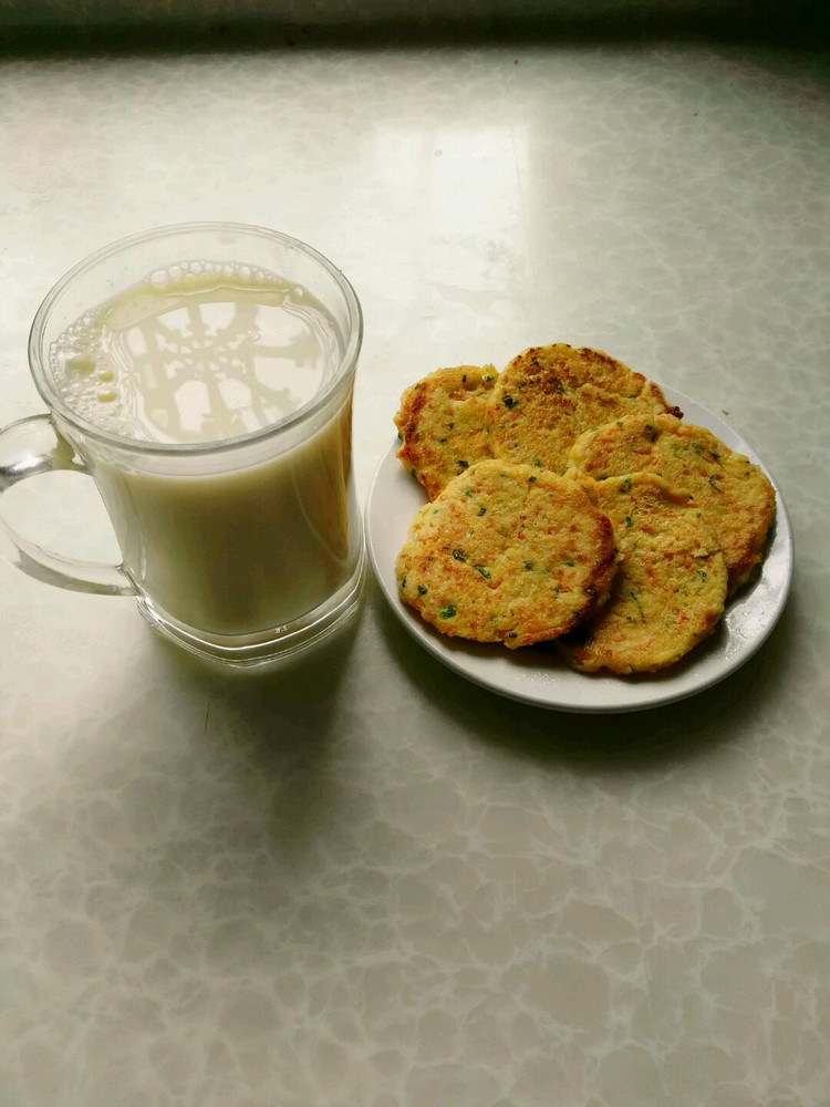 营养早餐：燕麦豆浆、豆渣饼的做法