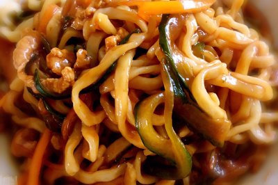 家常炸酱面