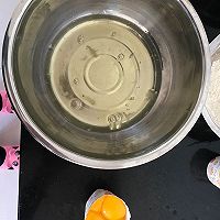 戚风蛋糕的做法图解2
