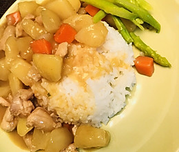 咖喱土豆鸡丁饭的做法