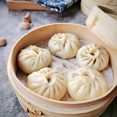 萝卜脂渣粉丝小笼包