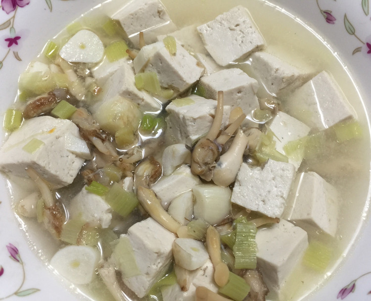 蛏子豆腐汤的做法