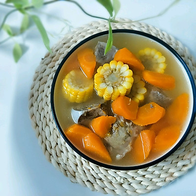 筒骨玉米萝卜汤