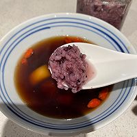 #秋日品蟹 邂逅好味道#紫米醪糟咔咔汤圆的做法图解5