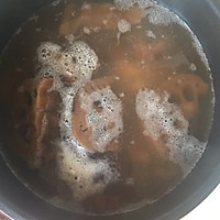 蹄花莲藕汤的做法图解3
