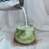 抹茶拿铁的做法图解3