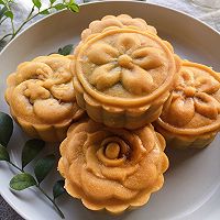 广式豆沙蛋黄月饼的做法图解11