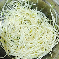拌凉皮的做法图解1