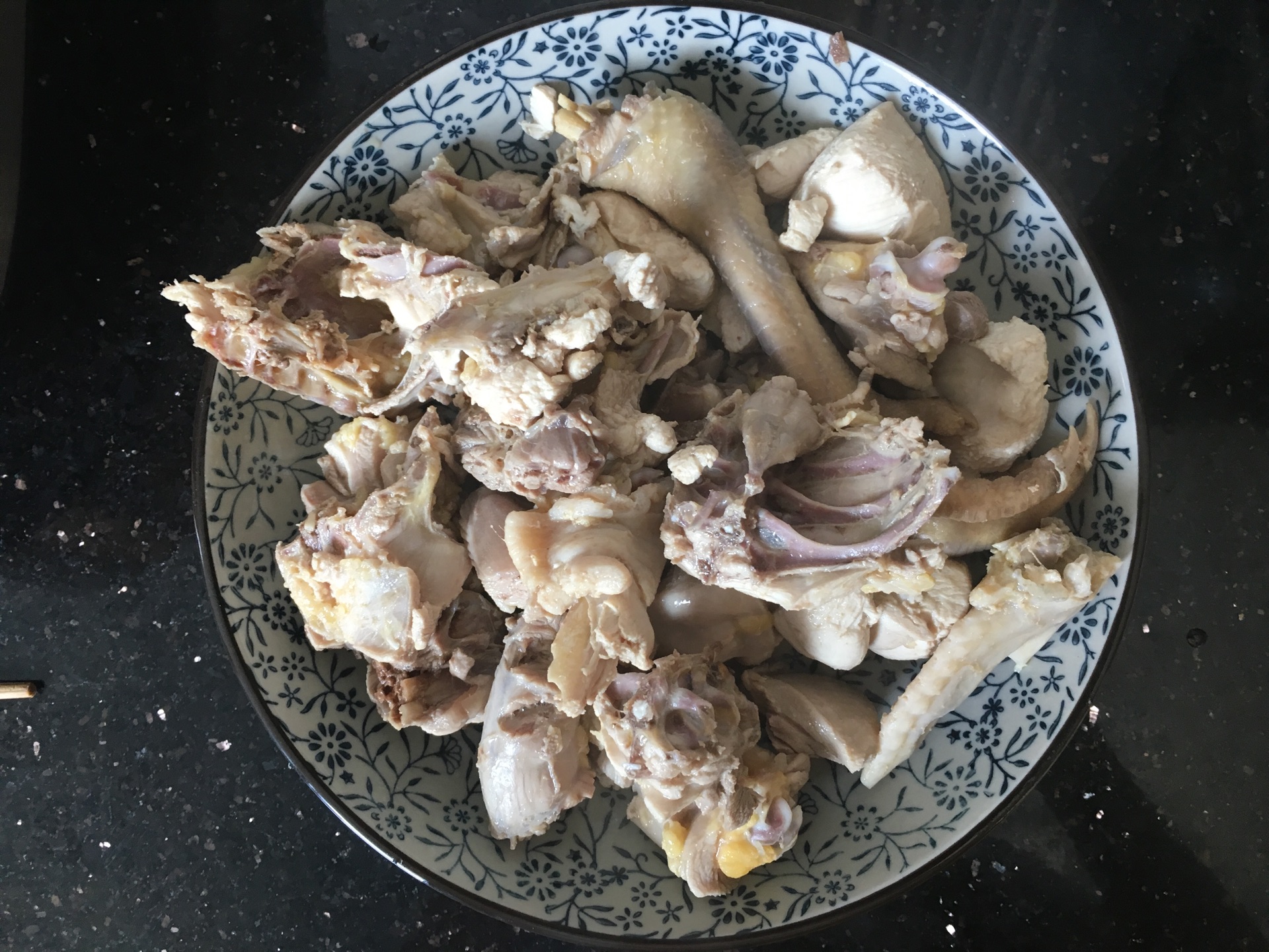 小鸡炖蘑菇粉条_小鸡炖蘑菇粉条做法 - 随意云