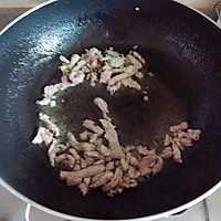 黄花菜炒肉的做法图解5