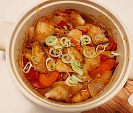 洋葱砂锅鱼煲 鱼柳超好吃的做法的做法
