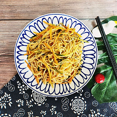 夏天必备的超快手凉拌面