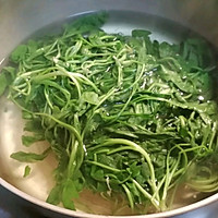 #吃出健康，解决假胖#春日限定减肥美食～荠菜鸡肉丝炒豆芽的做法图解3