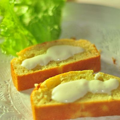 简易香蕉磅蛋糕配豆腐奶油