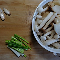 #换着花样吃早餐#盐味之简简单单嫩炒三菇的做法图解3