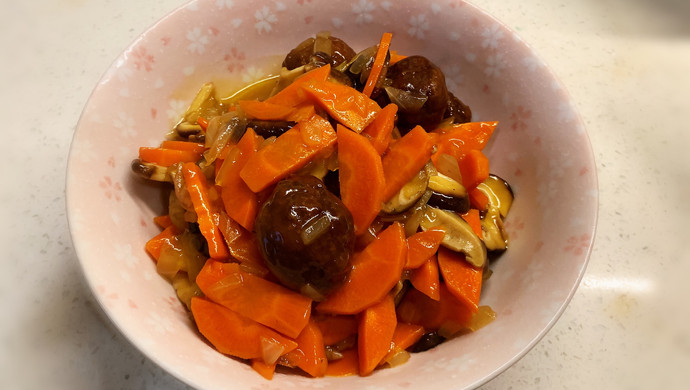 红萝卜炒牛肉丸
