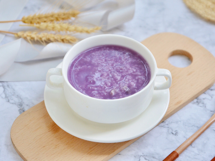 迷人色彩紫薯粥的做法