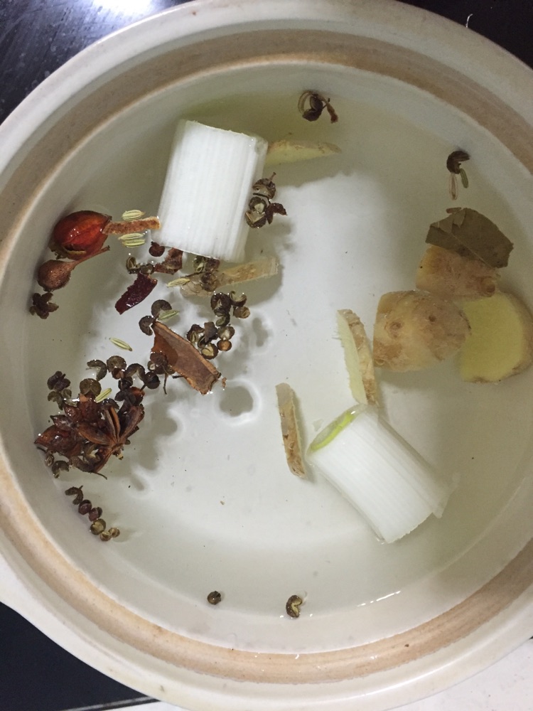 开封小吃—黄焖鱼的做法图解3