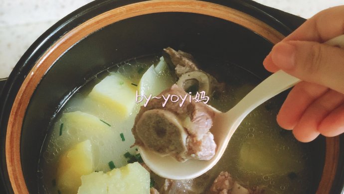 筒骨土豆汤