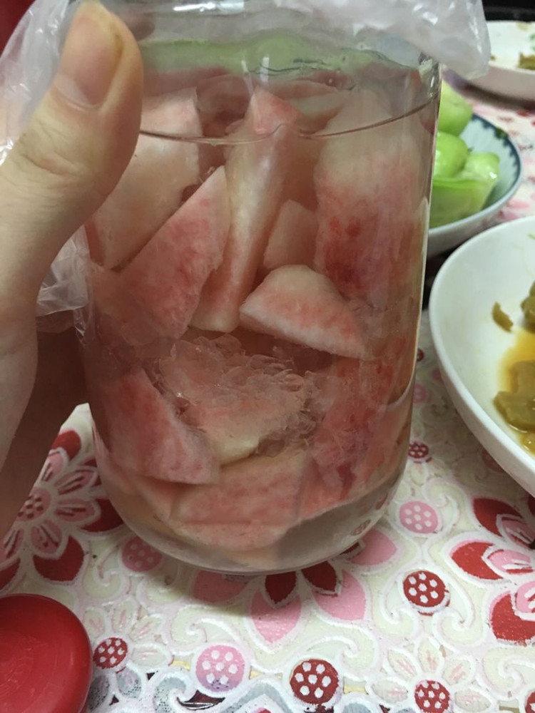 清爽桃子酒的做法
