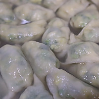 鲜美的素饺子|韭菜鸡蛋馅水饺的做法图解8