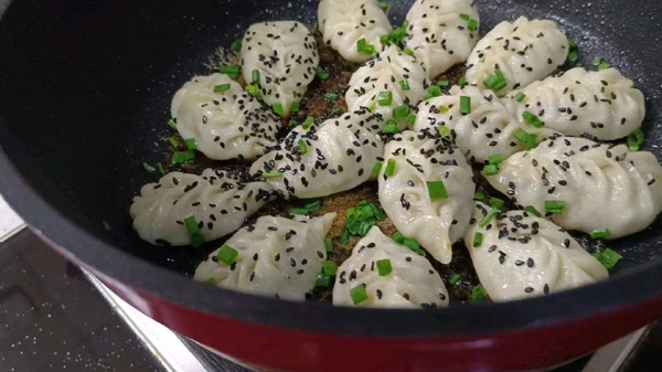 香煎冰花水饺