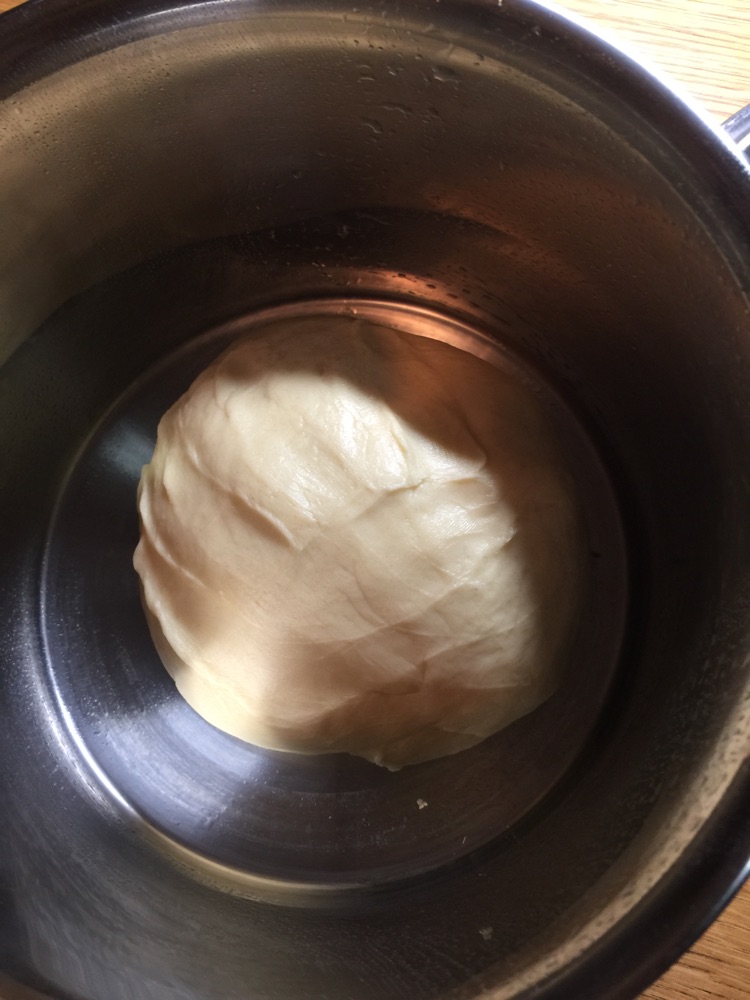 毛毛虫奶油面包的做法图解2