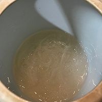 滋阴养颜补血牛奶红枣燕窝的做法图解2