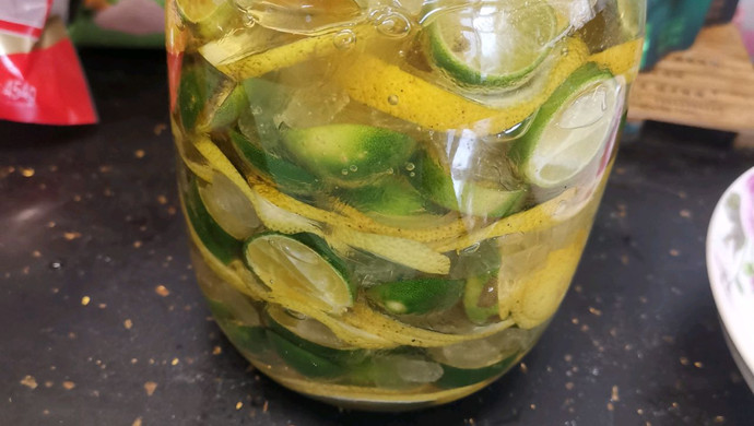 蜂蜜青桔柠檬茶饮