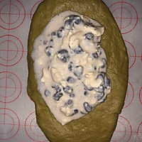 抹茶红豆面包的做法图解6