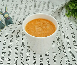 【减肥果蔬汁】胡萝卜苹果汁的做法