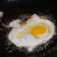酒酿煎蛋的做法图解7
