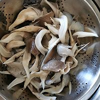 烧烤味蘑菇的做法图解1